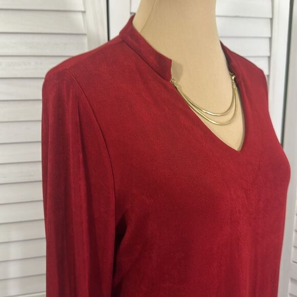 Travelers By Chico's Top Size 1 (8) Emerald Red NWOT - Picture 5 of 16